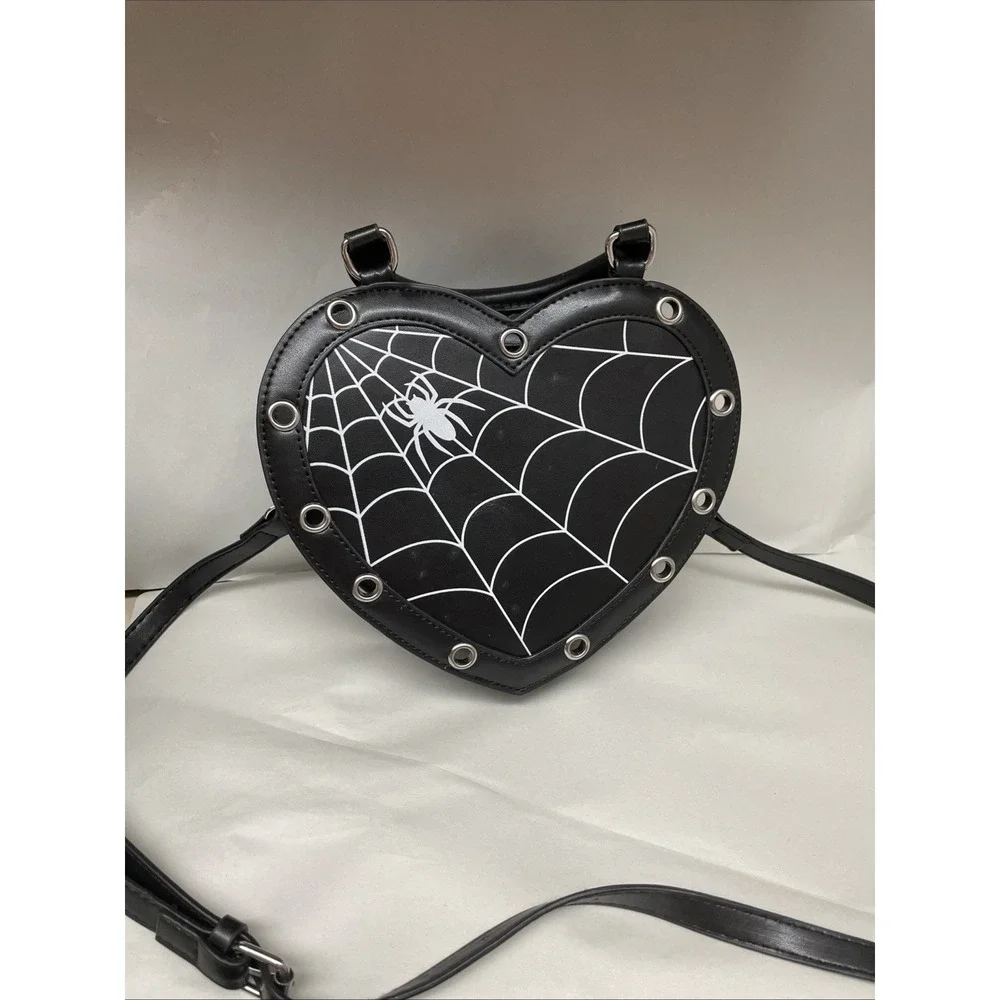 Gothic Style Heart Shaped Spiderweb Purse Black 12